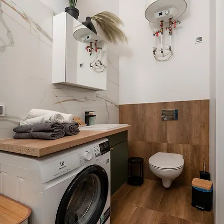 Manufaktura - Workspace, Bus & Tram - By Rentujemy Apartment *
